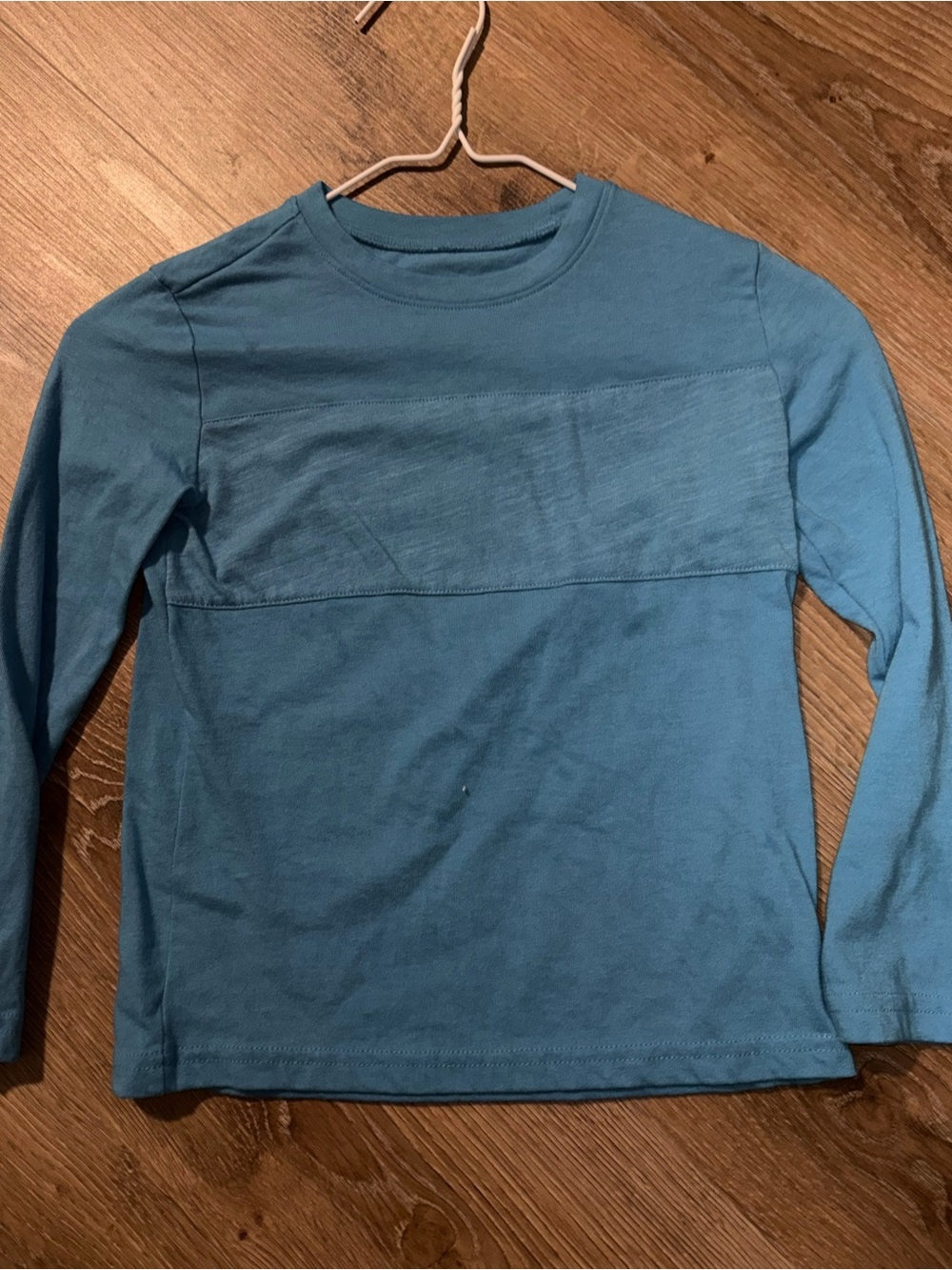 3/$20! Boys size 6 long sleeve shirt Blue Long Sleeve Crewneck Top jumping beans